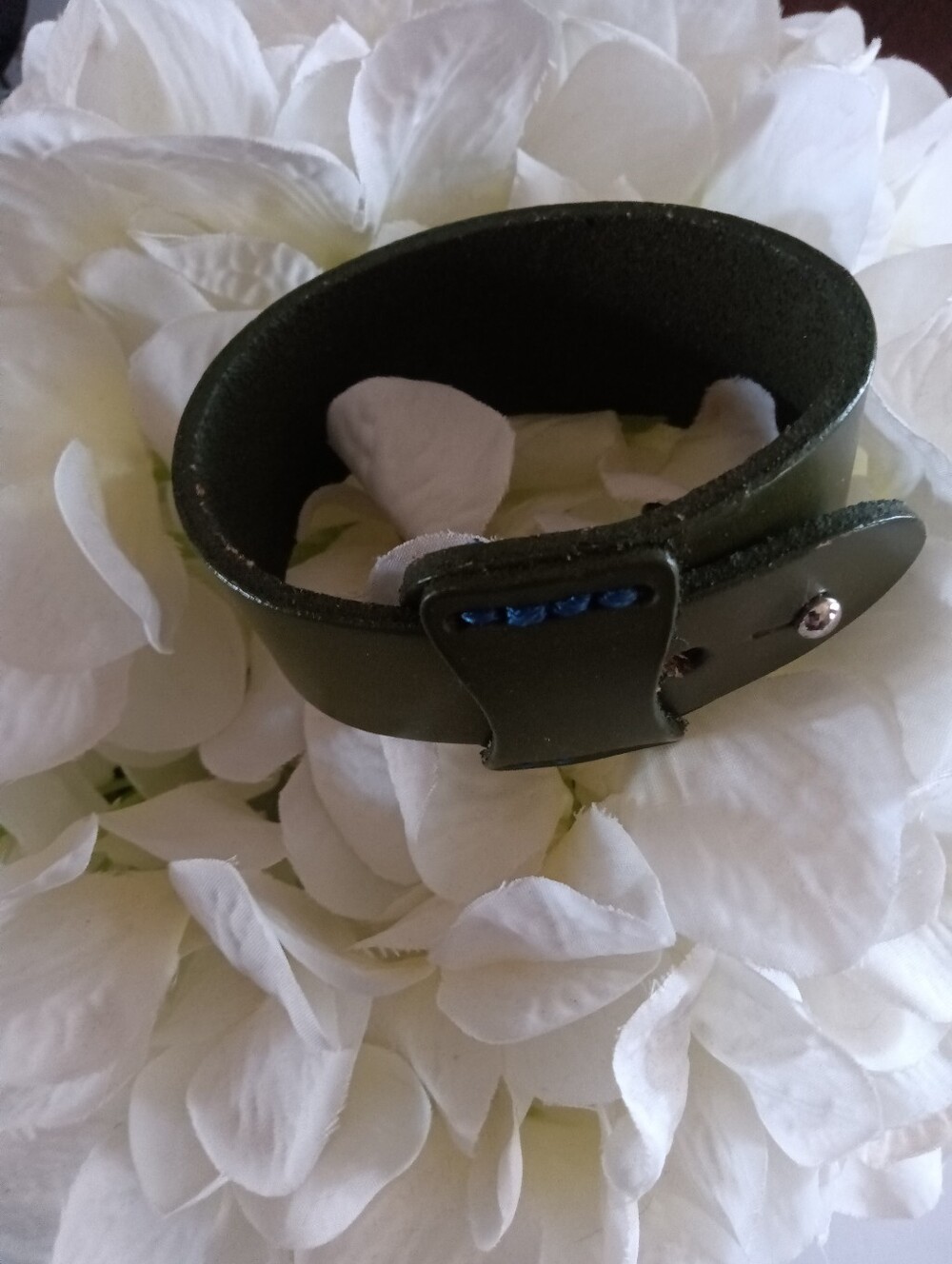 Unisex Forest Green Leather Cuff Bracelet Blue Stitching Metallic Stud Closure - Picture 5 of 7